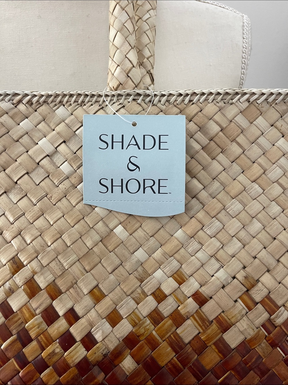 Shade & Shore Brown and Cream Woven Ombre Tote - Picture 8 of 9
